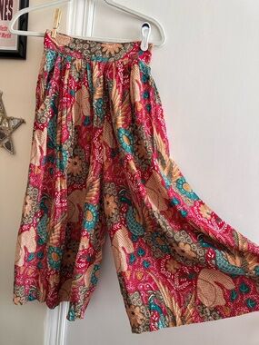 Red Paisley Culottes - Petite Illustrations 2P